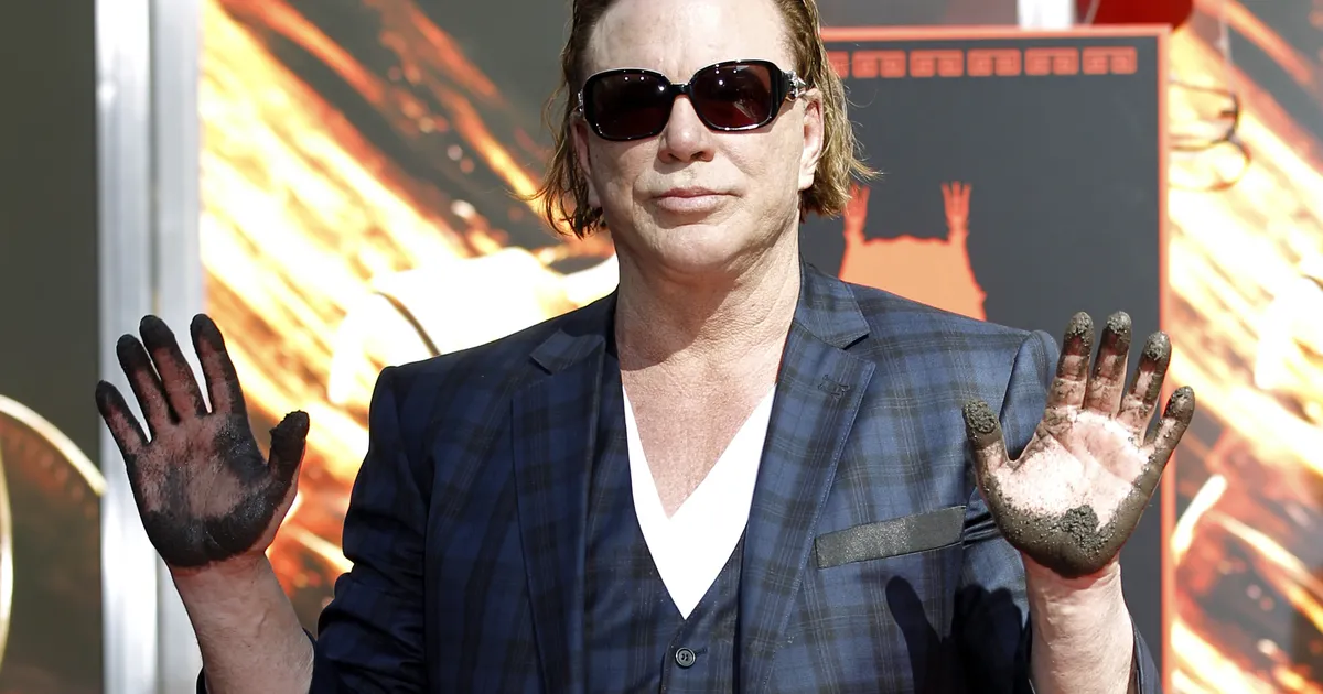 Kodutuks jäänud Mickey Rourke'i mänedžer avab suu: ta kodus oli must hallitus ja puudus jooksev vesi