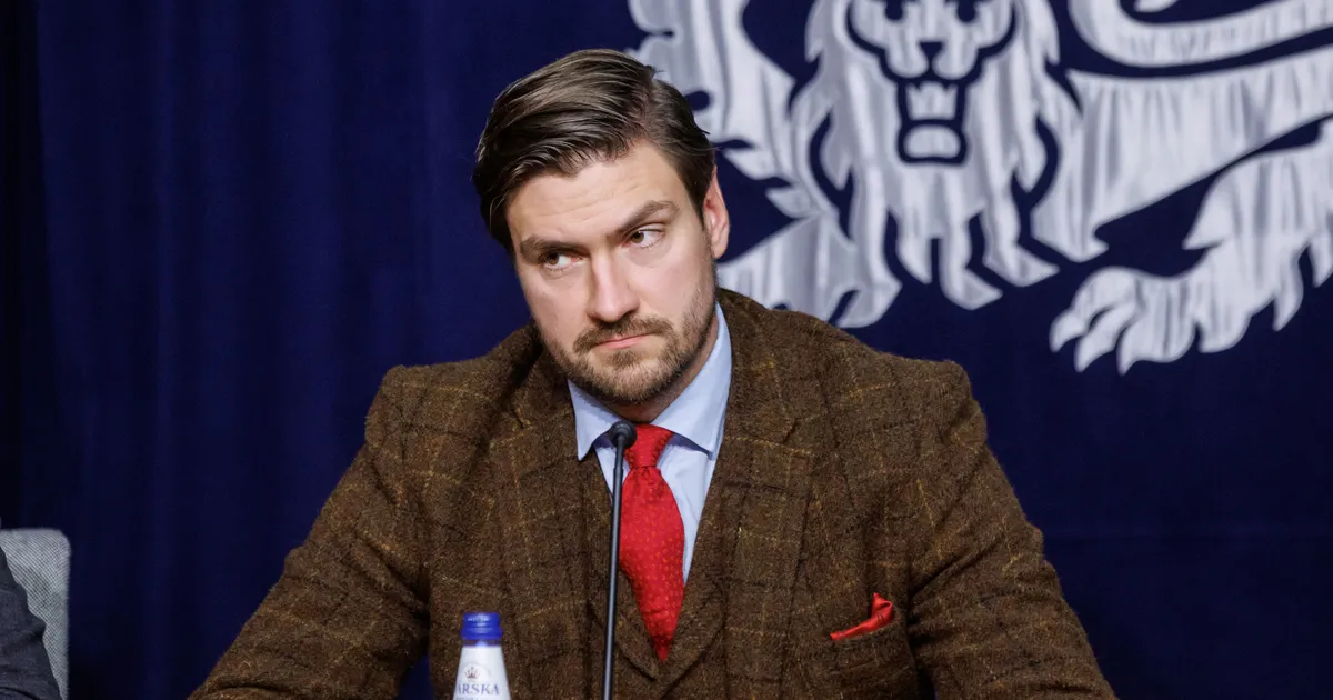 HENDRIK JOHANNES TERRAS ⟩ Miks peaks tallinlane kinni maksma tühjad bussid Võrumaal?