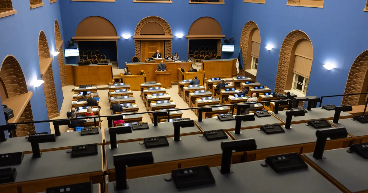 PRIIT TOOBAL ⟩ Sotsid on nii heas seisus, et võiksid ise presidendi välja pakkuda. Konservatiividel on teine plaan...