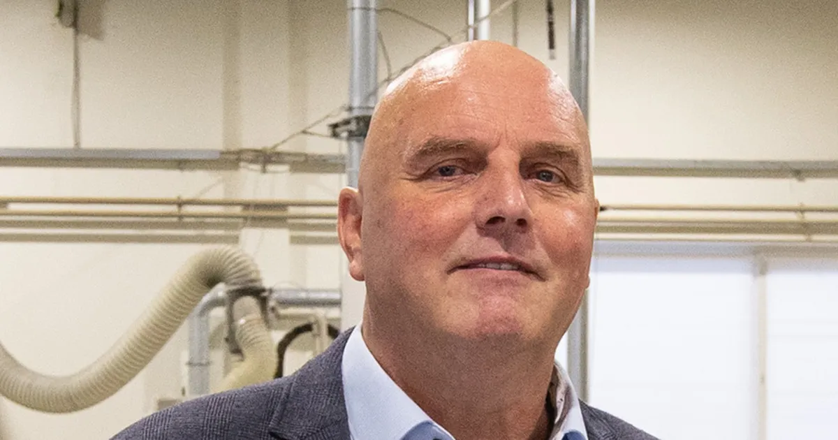 OTSE POSTIMEHEST ⟩ Kui suure riski võtab koolijuht üritades kiirkorras eesti keelt õpetada? Stuudios on Hendrik Agur