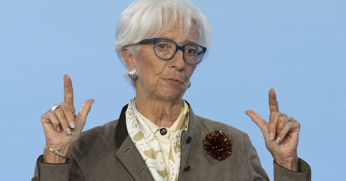 Ajaleht: EKP presidendi tegelik palk on avaldatust poole kõrgem