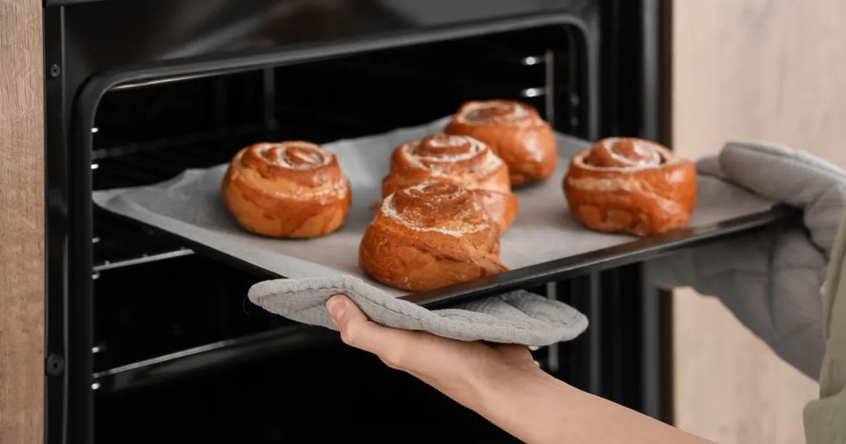 Põhjus, miks paljudel ahjuplaatidel on üks serv teistest erinev