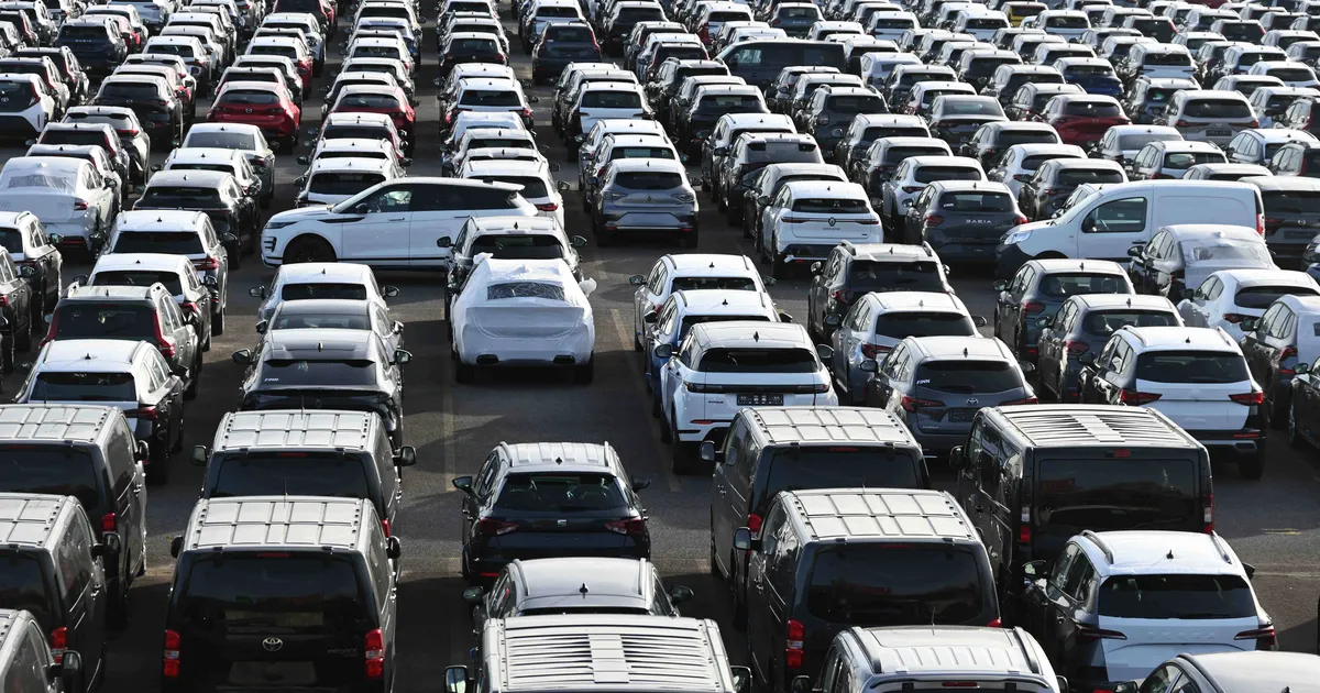 ENNEOLEMATU LANGUS ⟩ Mullu müüdi Eestis poole vähem autosid