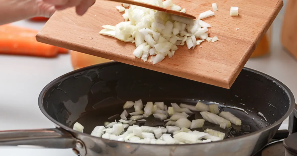 SALANIPP ⟩ Tee enne sibulate praadimist üks liigutus – see viib tulemuse täiesti uuele tasemele