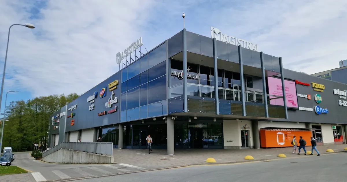 VIDEO ⟩ Ärev olukord Tallinna kaubanduskeskuses: külastajad kuulsid kõlaritest käsku hoonest lahkuda