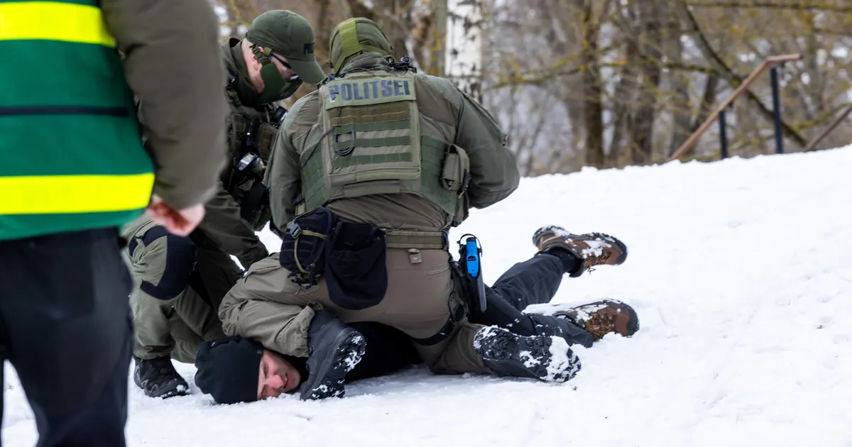 Narkojoobes mees üritas Narvas lapselt asju ära võtta ja ajas teda taga