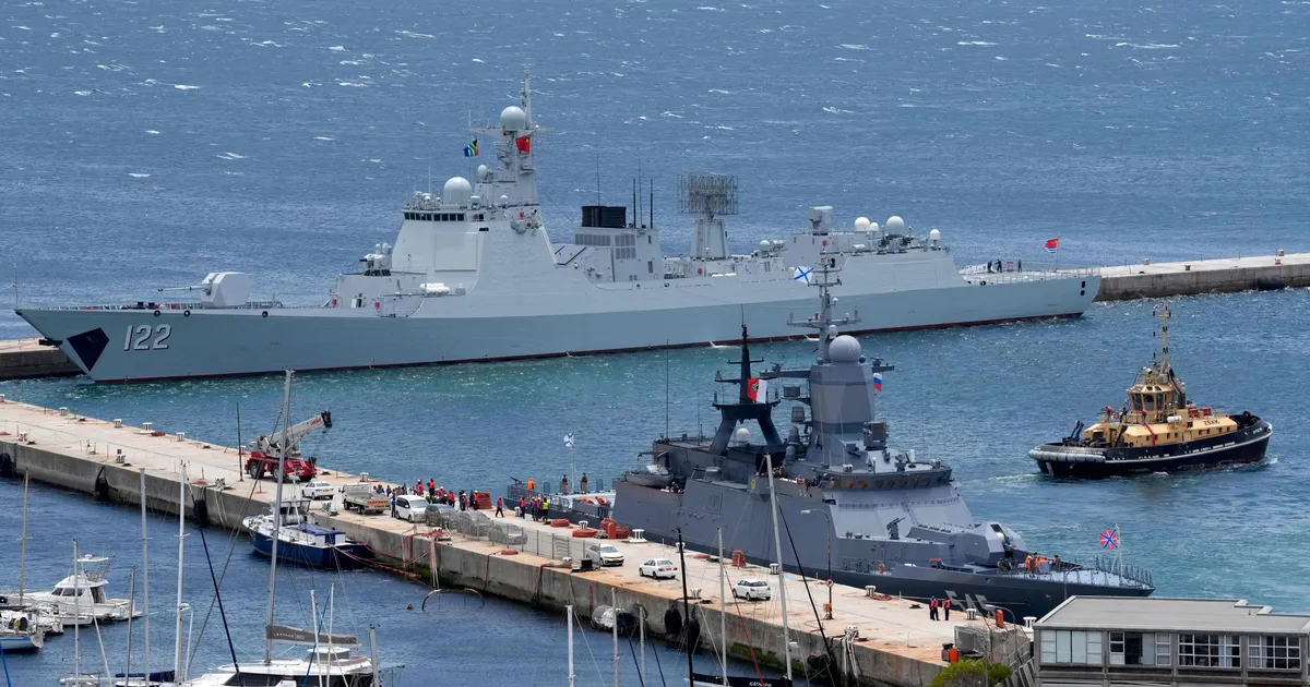 Venemaa, Iraan ja Hiina alustasid Lõuna-Aafrikas üheskoos mereväeõppusi