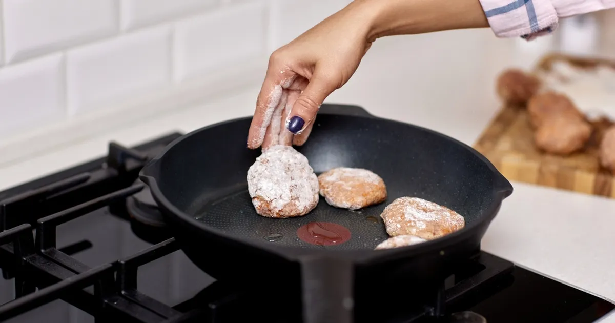 ETTEVAATUST ⟩ Selle vea tõttu jäävad kotletid kuivaks ja maitsetuks