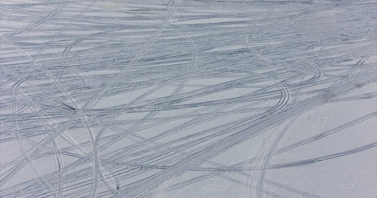 Päästjad aitasid Võrtsjärvel lumevangi jäänud seltskonna tagasi kaldale