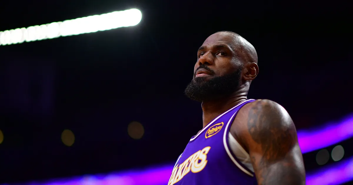 Lakers tegi LeBron Jamesi silmas pidades ebapopulaarse otsuse