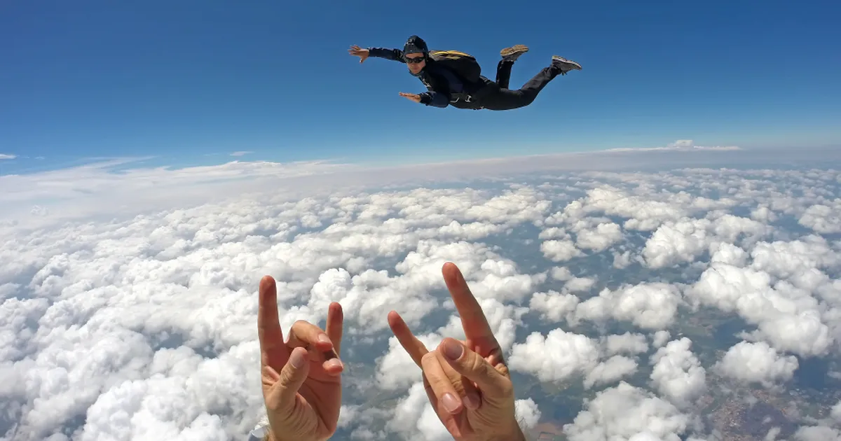 HALVIM RÖÖV? ⟩ Kaaperdaja hüppas põgenedes lennukist välja, kuid unustas midagi olulist