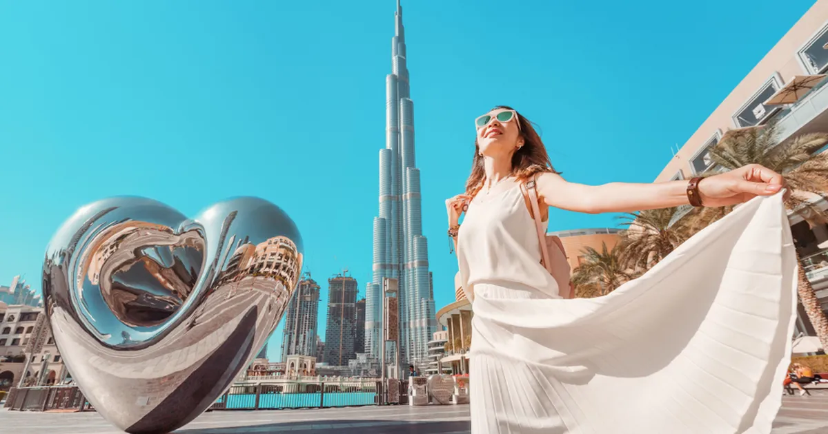 ÜLLATAVAD KEELUD ⟩ 7 kummalist asja, mis võivad Dubais kopsaka trahvi või riigist väljasaatmisega lõppeda