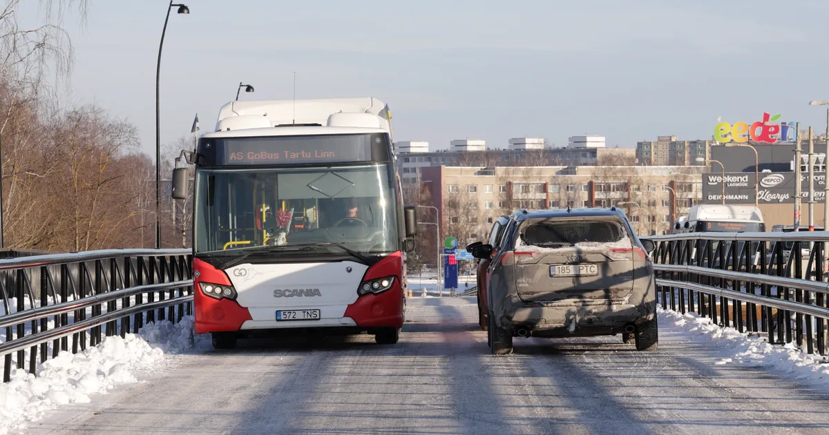 VIDEO ⟩ Kui kitsas paistab Sõpruse sild proovisõidul bussijuhile?