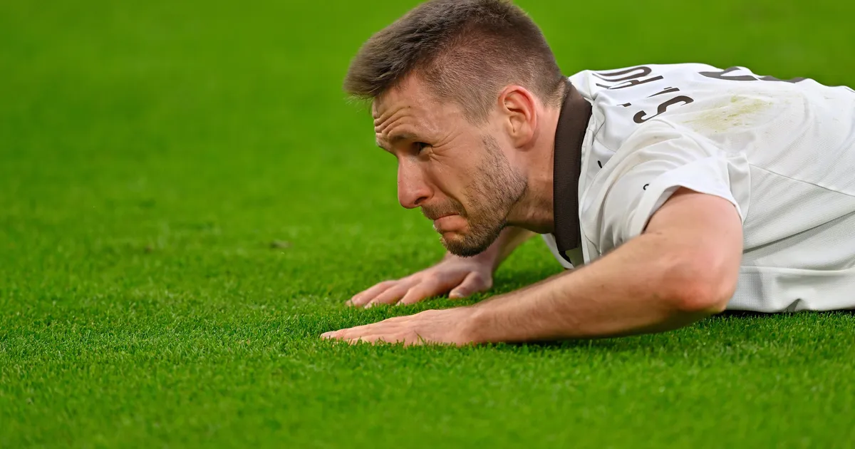 VIDEO ⟩ Ülivalus! 90+6. minuti õnnetu penalti röövis Karol Metsalt ja St. Paulilt punkti tugeva Dortmundi vastu