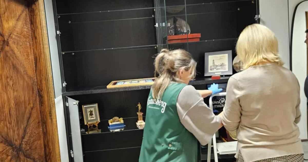 SUURPUHASTUS ⟩ Linnavalitsuse kapid olid vene värki täis