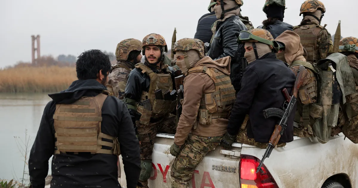 Süüria valitsusväed jooksevad tormi USA toetatud kurdi võitlejate aladele