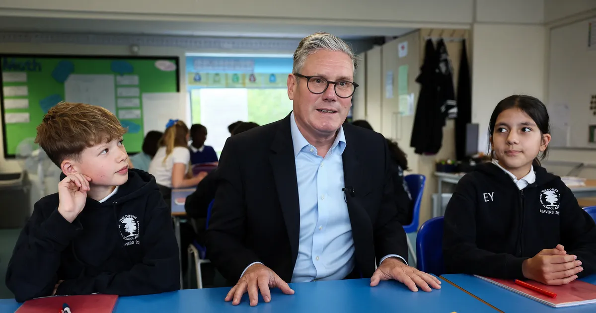 Suurbritannia kaalub sotsiaalmeedia keelu kehtestamist lastele