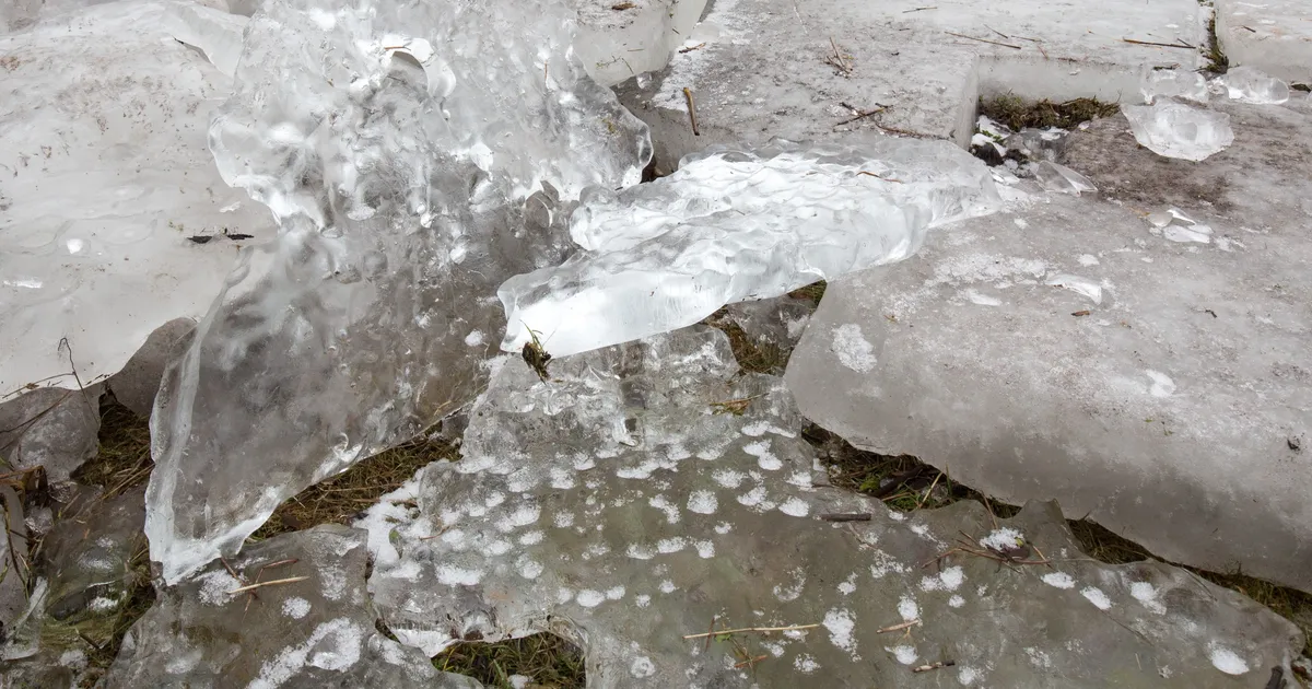 VIDEO ⟩ Põltsamaal tõusis jõgi üle kallaste