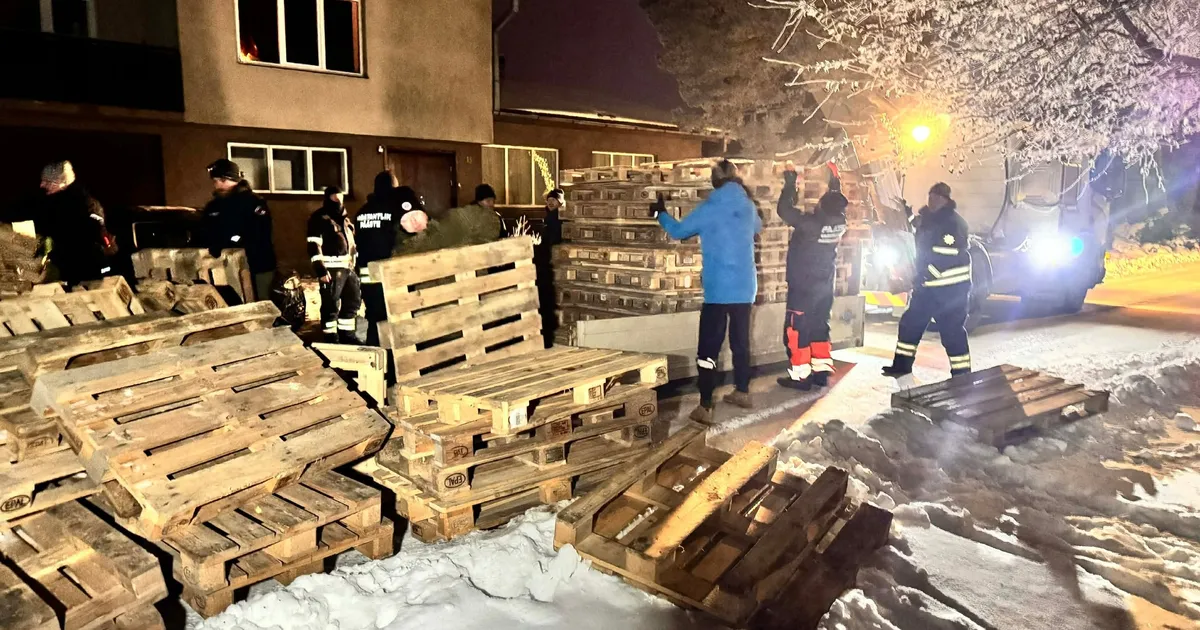 VIDEO ⟩ Põltsamaa jõgi tõusis üle kallaste, päästeliit asus rajama veetõkkeid