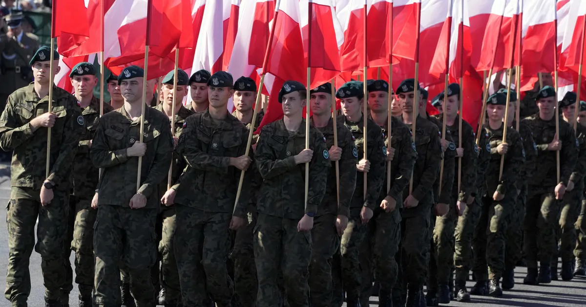 Poola kaalub Hiina sõidukite keelustamist sõjaväeobjektidel