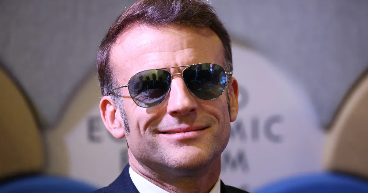 NAISE RUSIKAS MÄNGUS? ⟩ Prantsuse presidendi Macroni sinised päikeseprillid tekitasid teooriate laviini