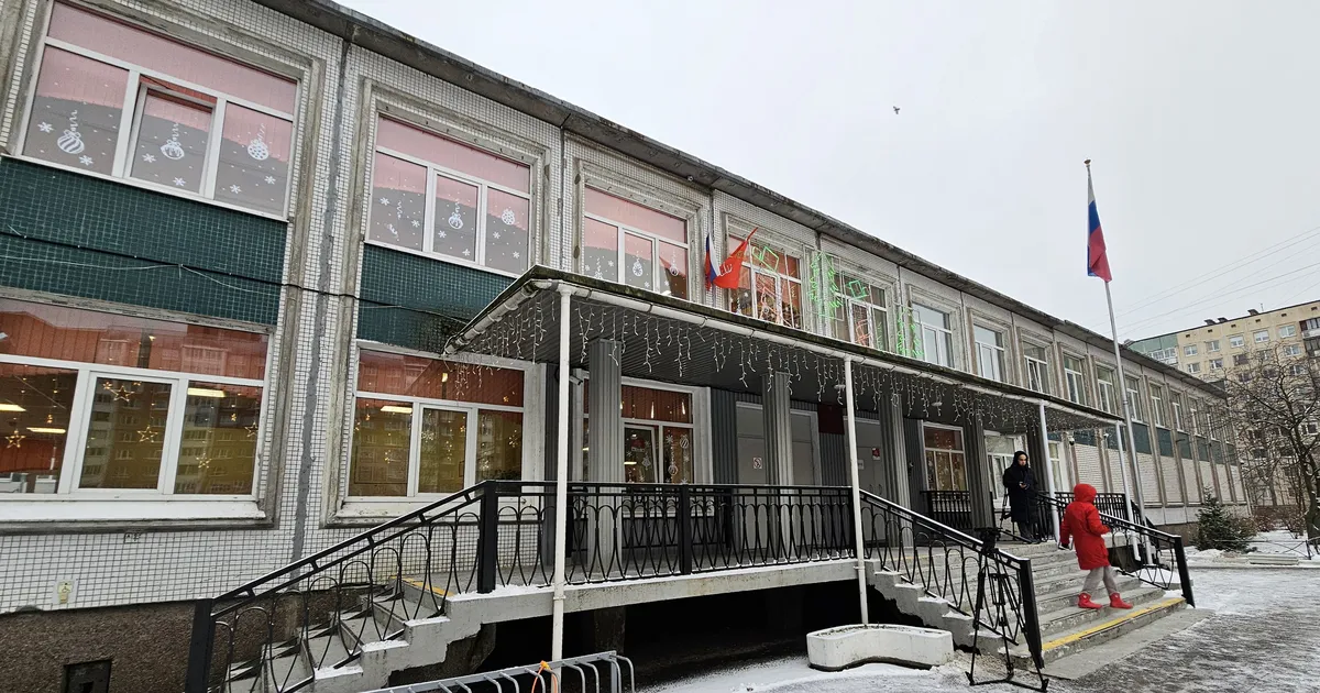 Peterburi koolitüdruk mõisteti plakatite riputamise eest neljaks aastaks vangi