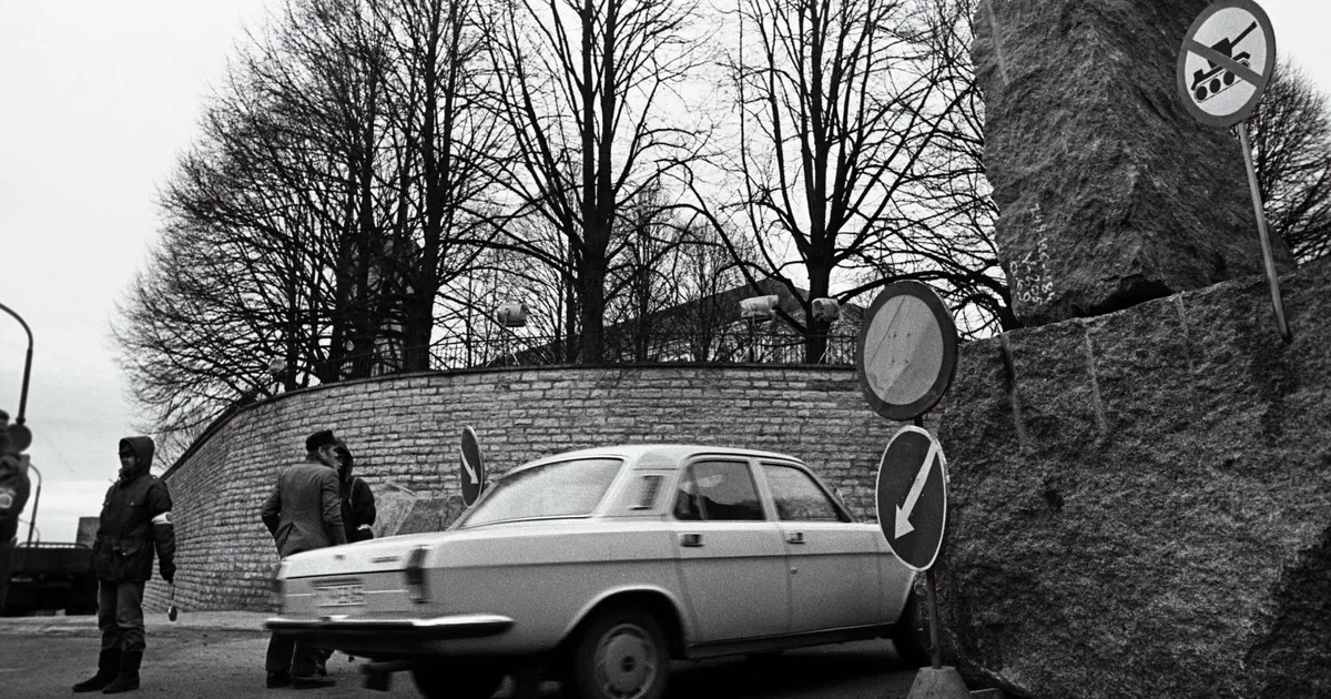 AJALUGU ⟩ Kaitserajatised Toompeal