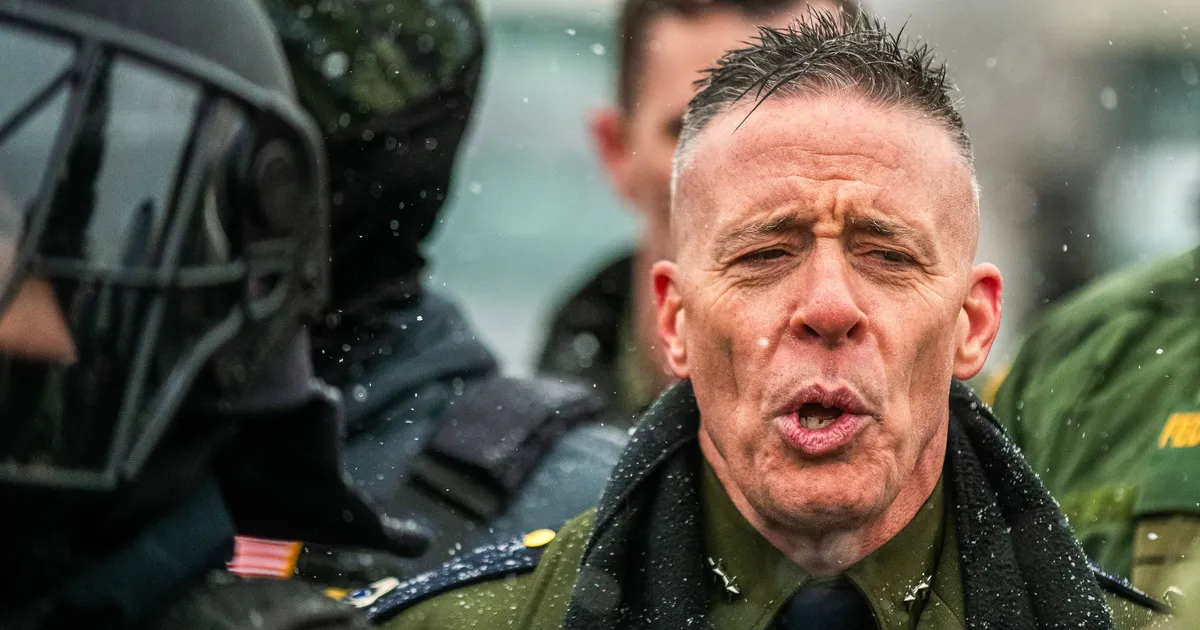 VIDEO ⟩ Saksa meedia: USA immigrantide vastaste reidide juht näeb välja nagu nats