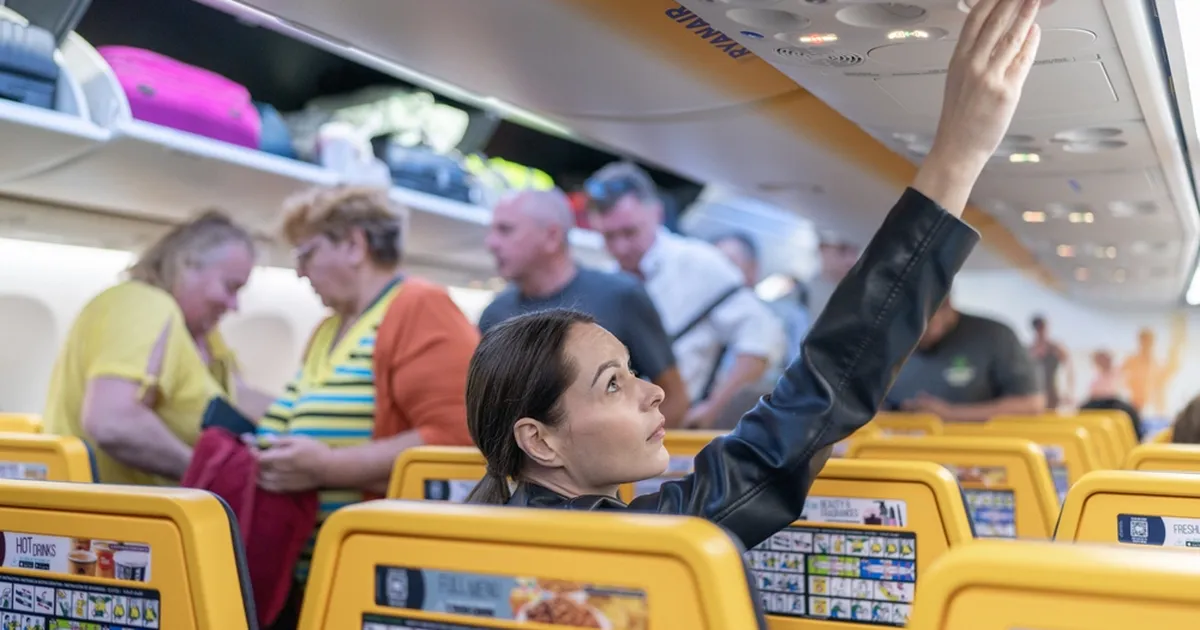 TOHOH ⟩ Ryanair palub reisijatel lõpetada ühe populaarse rõivaeseme kandmine lennukis