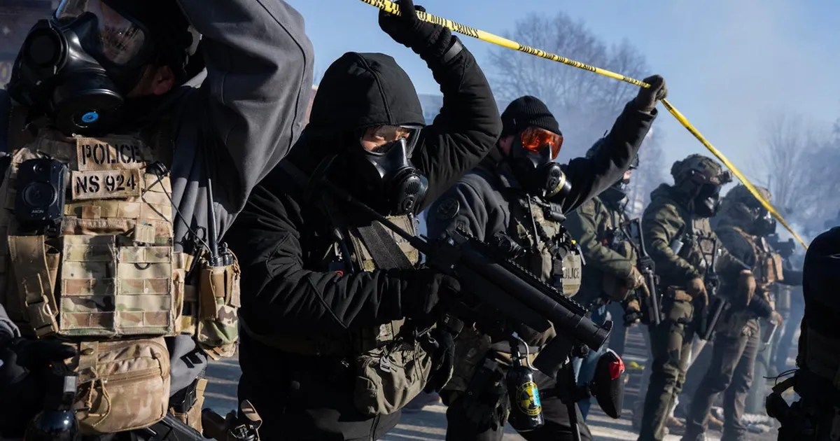 ÜLEVAADE ⟩ Minnesota saatis rahvuskaardi kaost haldama