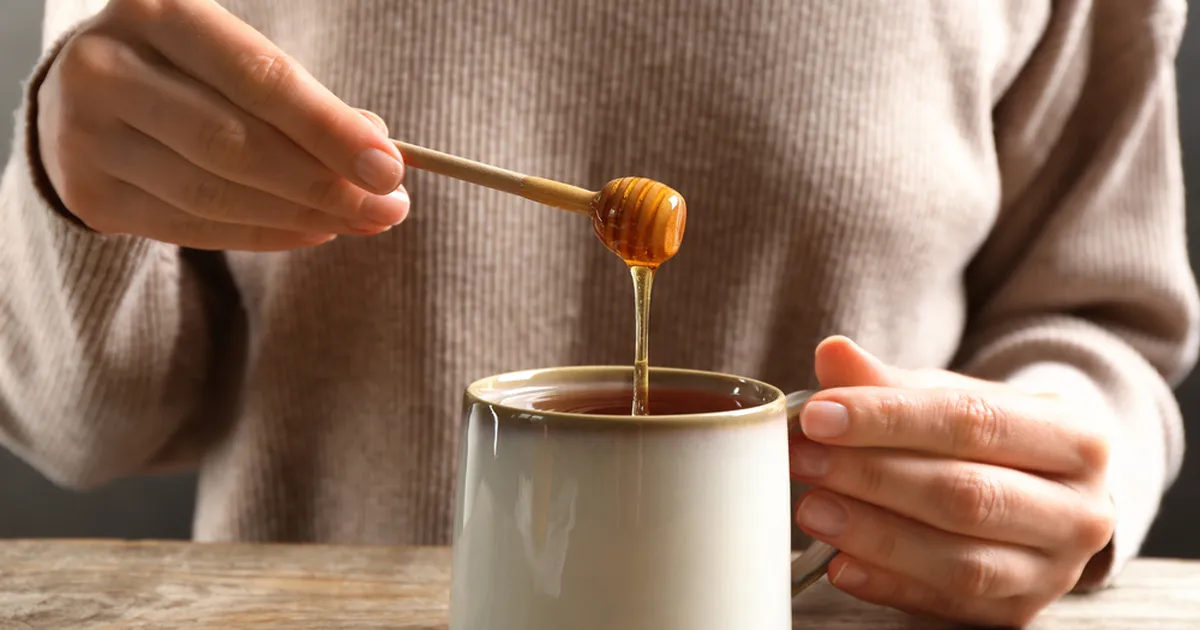 Lõpp suurele müüdile: kuum vesi ei hävitagi mee raviomadusi, vaid hoopis...