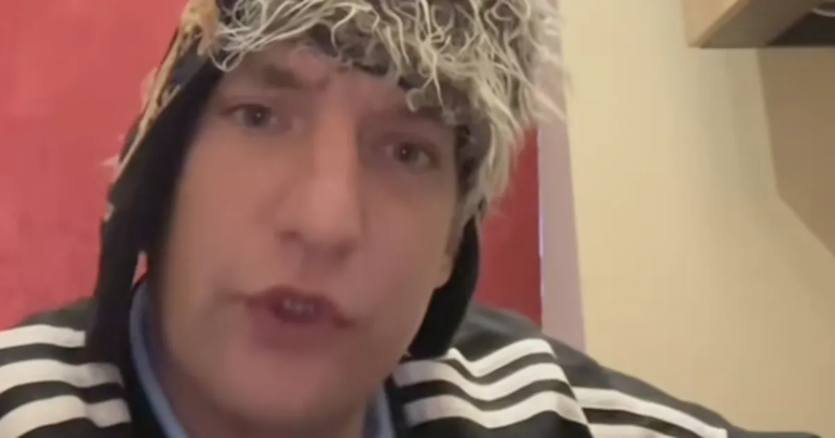 VIDEOD ⟩ End hiljuti pussitanud tiktokker Miku peksis isa korteri segi, ähvardas hoone süüdata ja külvas naabrites hirmu