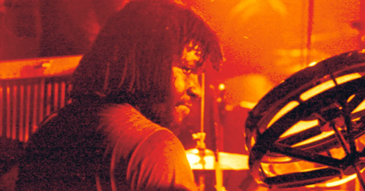 Suri kahe Grammyga pärjatud trummar, kes pani hästi kõlama nii Bob Dylani kui ka Bob Marley