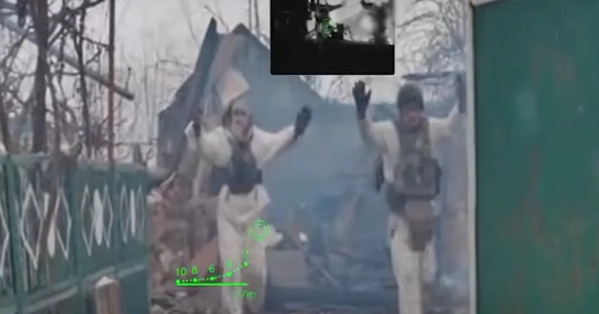 VIDEO ⟩ Murranguline hetk lahinguväljal: Ukraina robot võttis esmakordselt sõjas vangi Vene sõdurid