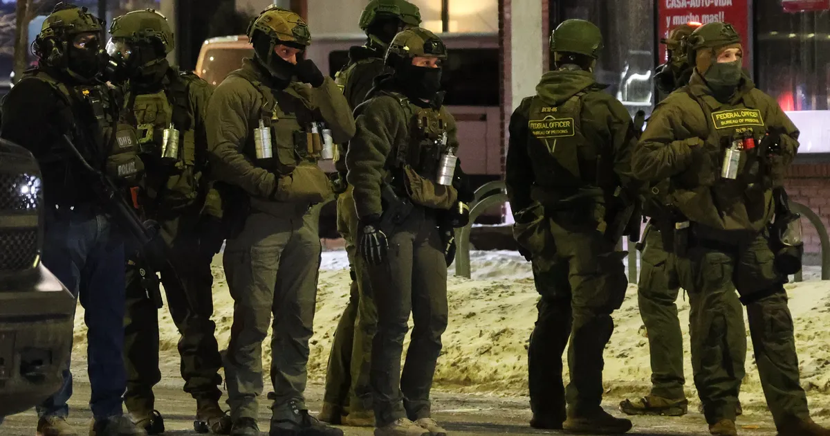 RAHVUSVAHELINE INTSIDENT ⟩ ICE agendid üritasid Minneapolises tungida Ecuadori konsulaati