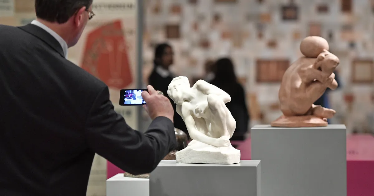 Kriitikute hinnangul muudetakse Saksa riiklik kunstimuuseum «bordelliks»