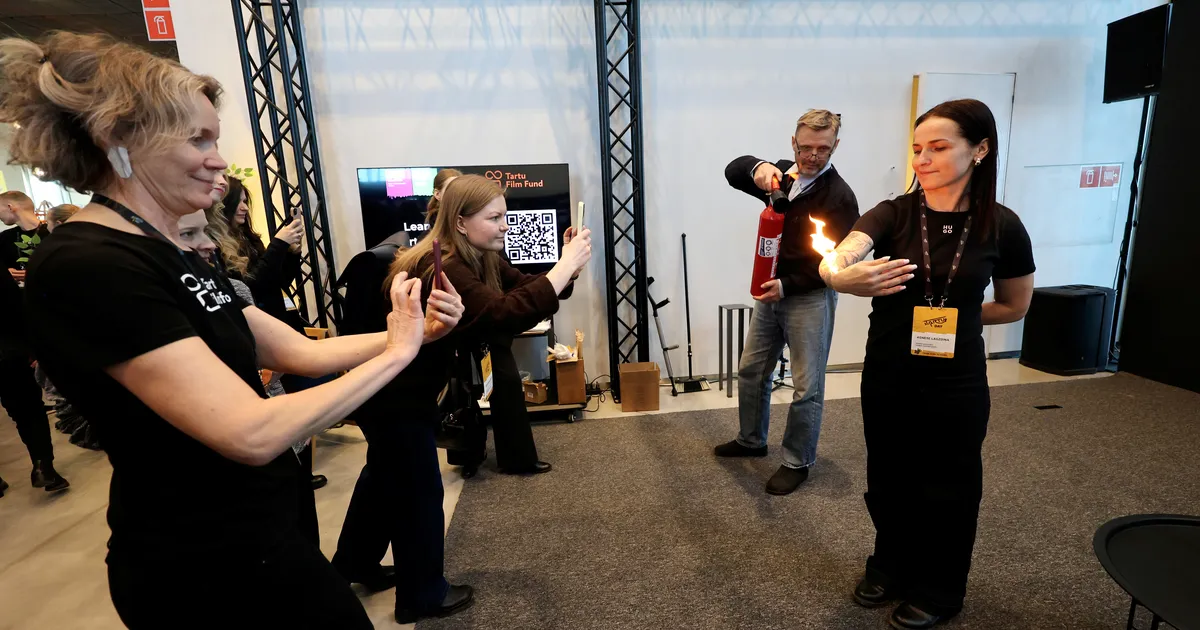 GALERII ⟩ Lahvatavad leegid, sünnivad ideed ja tekivad tutvused. Ärifestival Startup Day sai hoo sisse