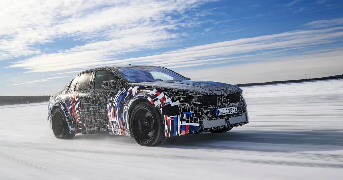 PILDID JA VIDEO ⟩ Neli mootorit ja aku: uus BMW M-seeria läheb täiselektriliseks