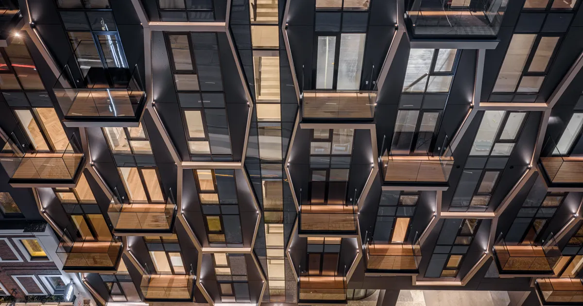 Haruldus Eesti arhitektuuris: Tartu maantee uus hoone sai endale ainulaadse viiekihilise rüü