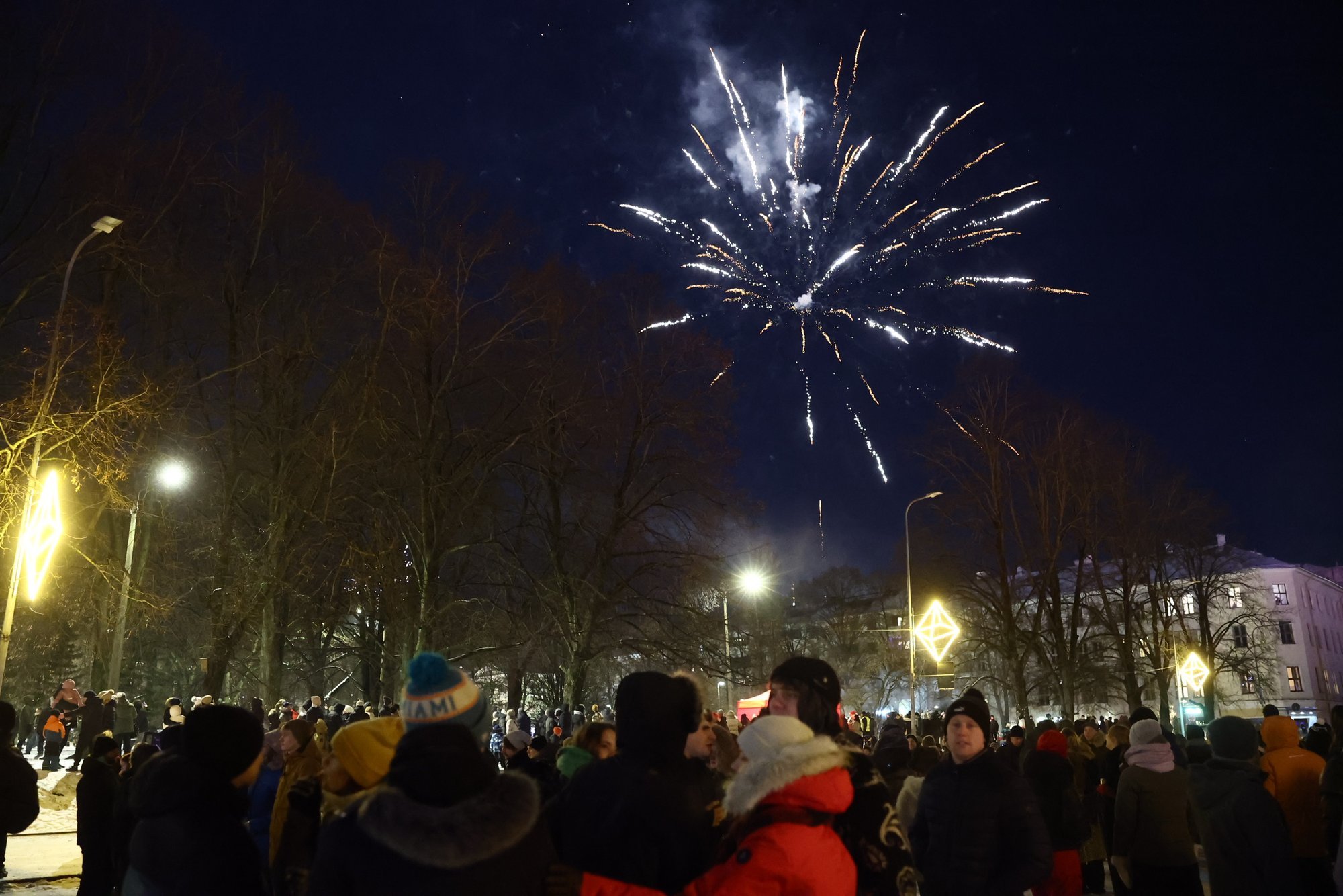 FOTOD | Rahvas on hoos! Tartus võeti uus aasta vastu kontserdiga Vabaduse puiesteel