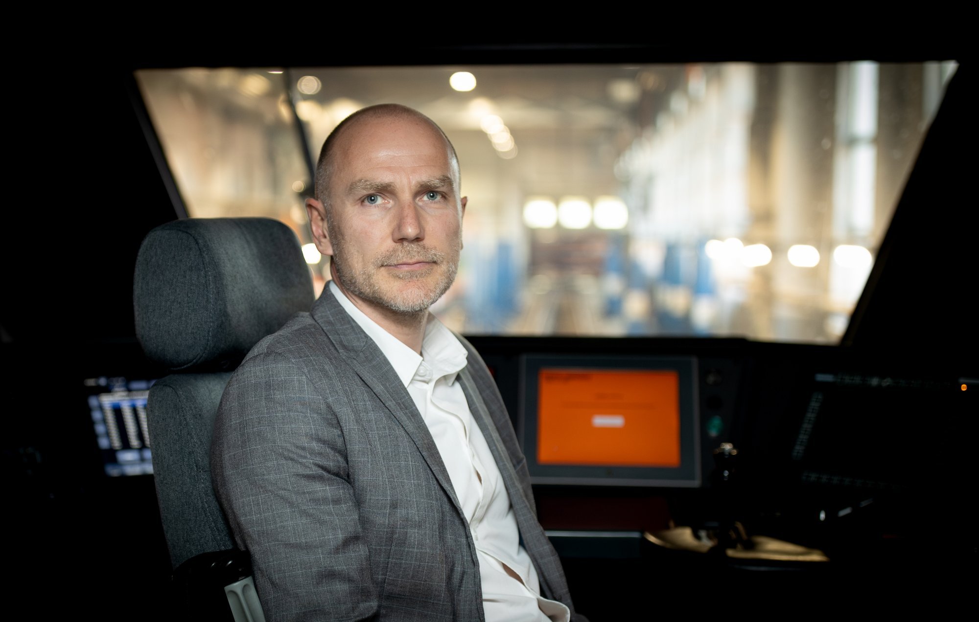 VILJA KÜSIB | Lauri Betlem, miks on Elroniga pidevalt mingi jama?