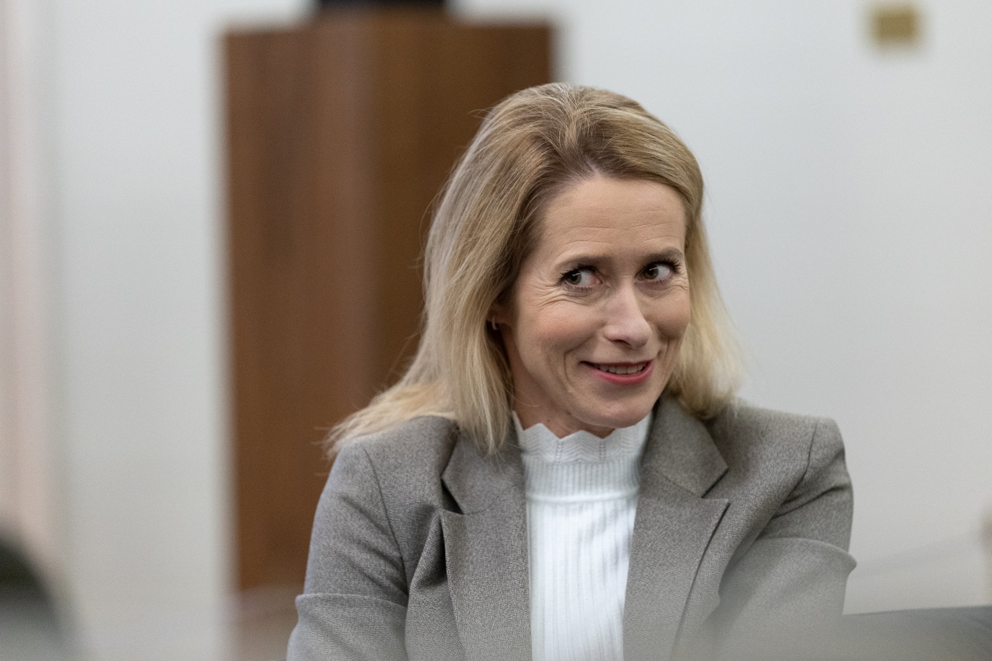 Pakendikeskus naljatleb taas! Ettevõte haaras Kaja Kallase joomise kohta tehtud kommentaarist kinni ja keeras reklaamiks