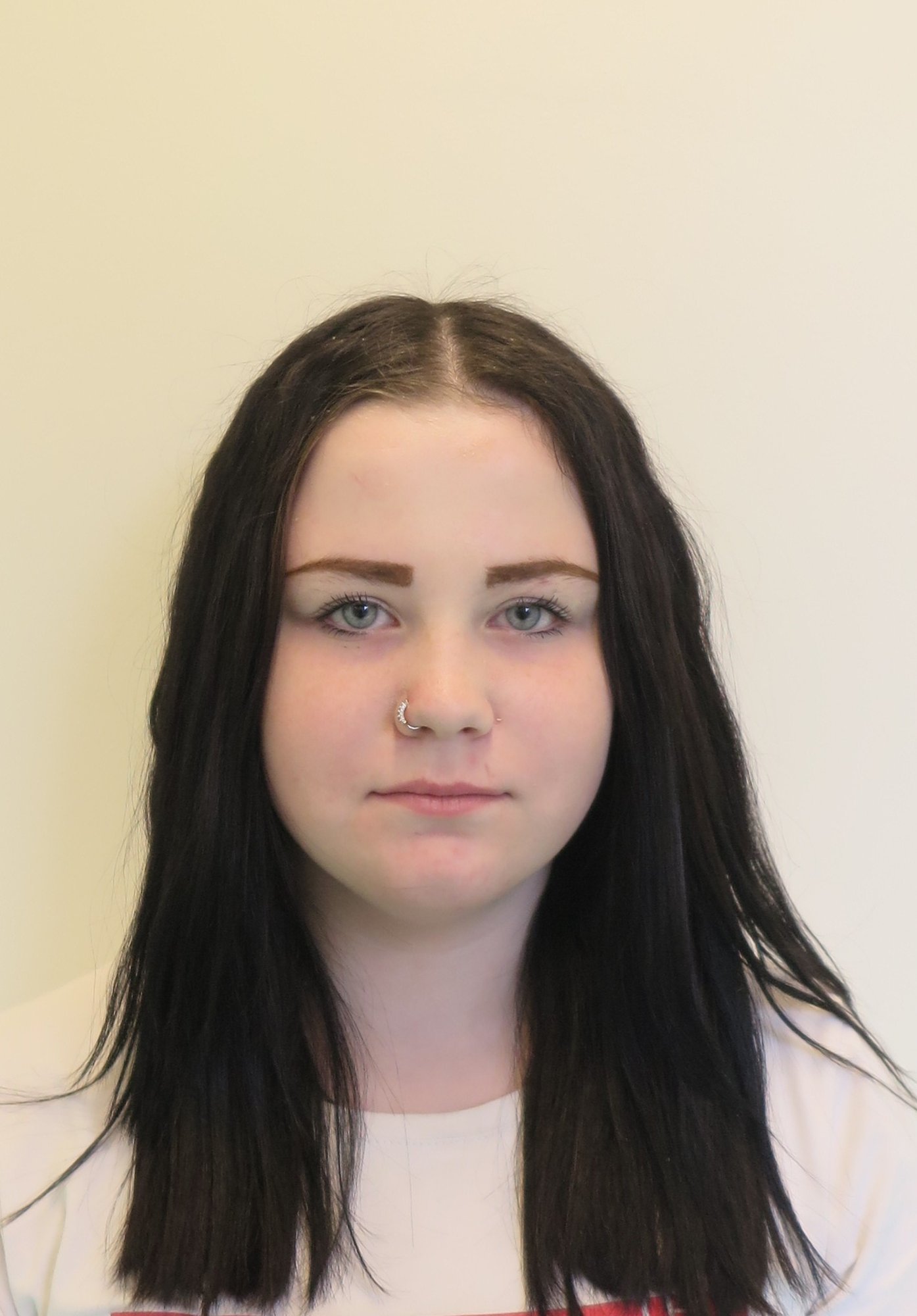 Politsei otsib Viljandis kadunud 15-aastast Emilyt