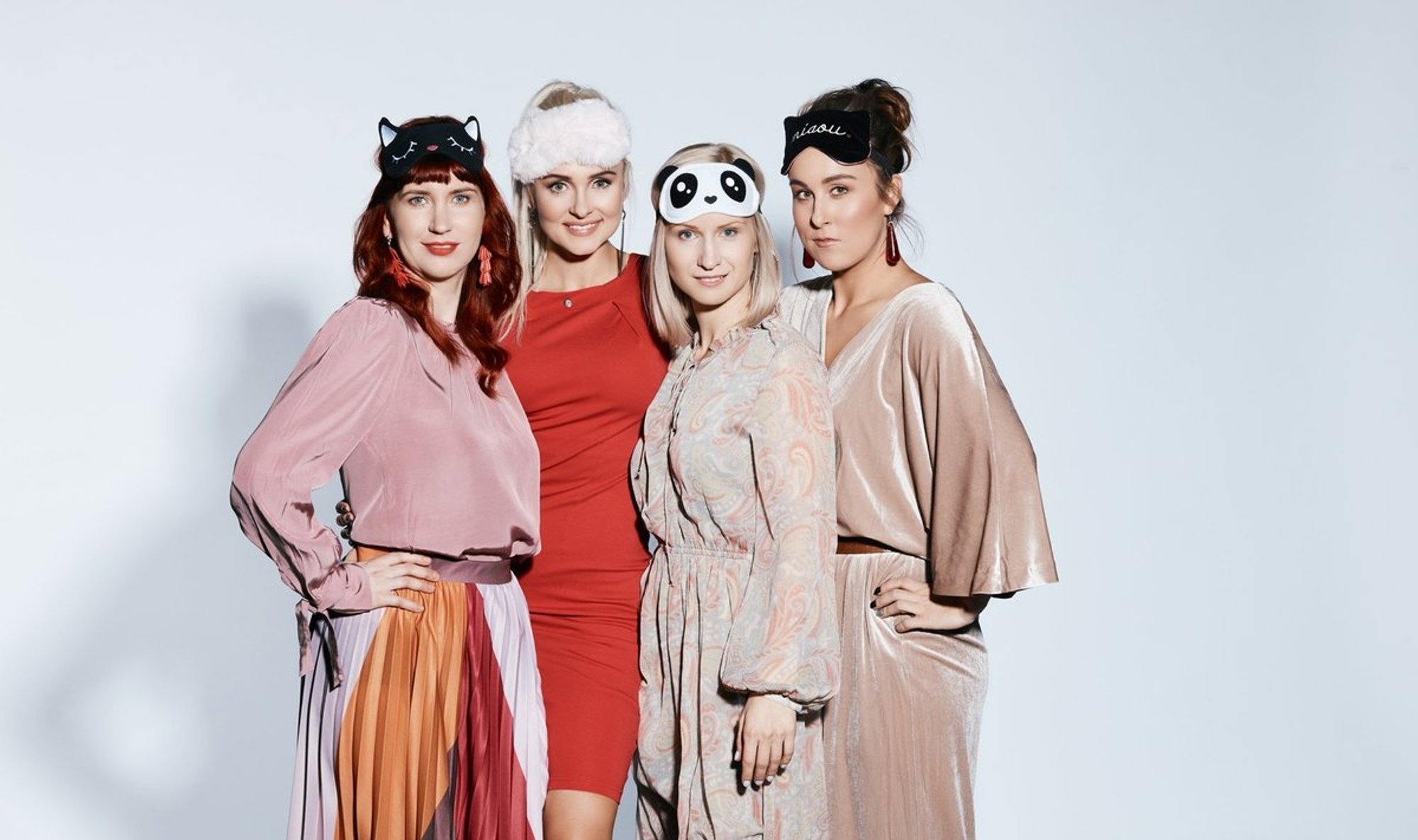 KLÕPS | Võtted alaku! „Padjaklubi“ seltskond jõudis Hispaaniasse, et filmida uus hooaeg