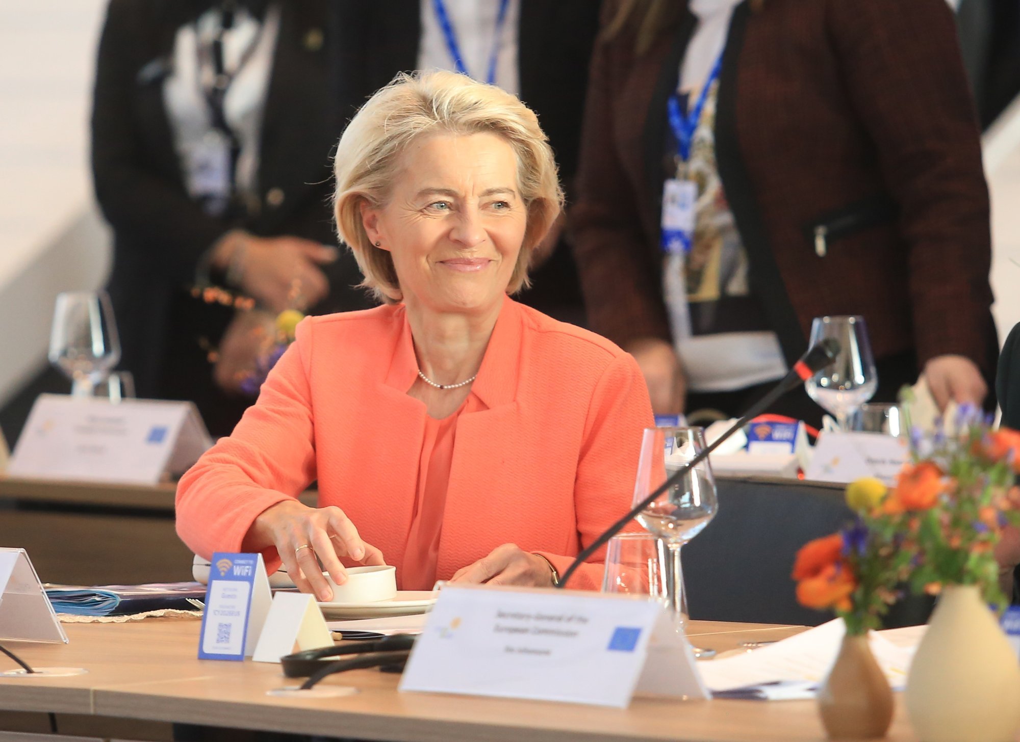 Sotsiaalmeedias levib valeväide, et Ursula von der Leyen tõstab ise enda palka