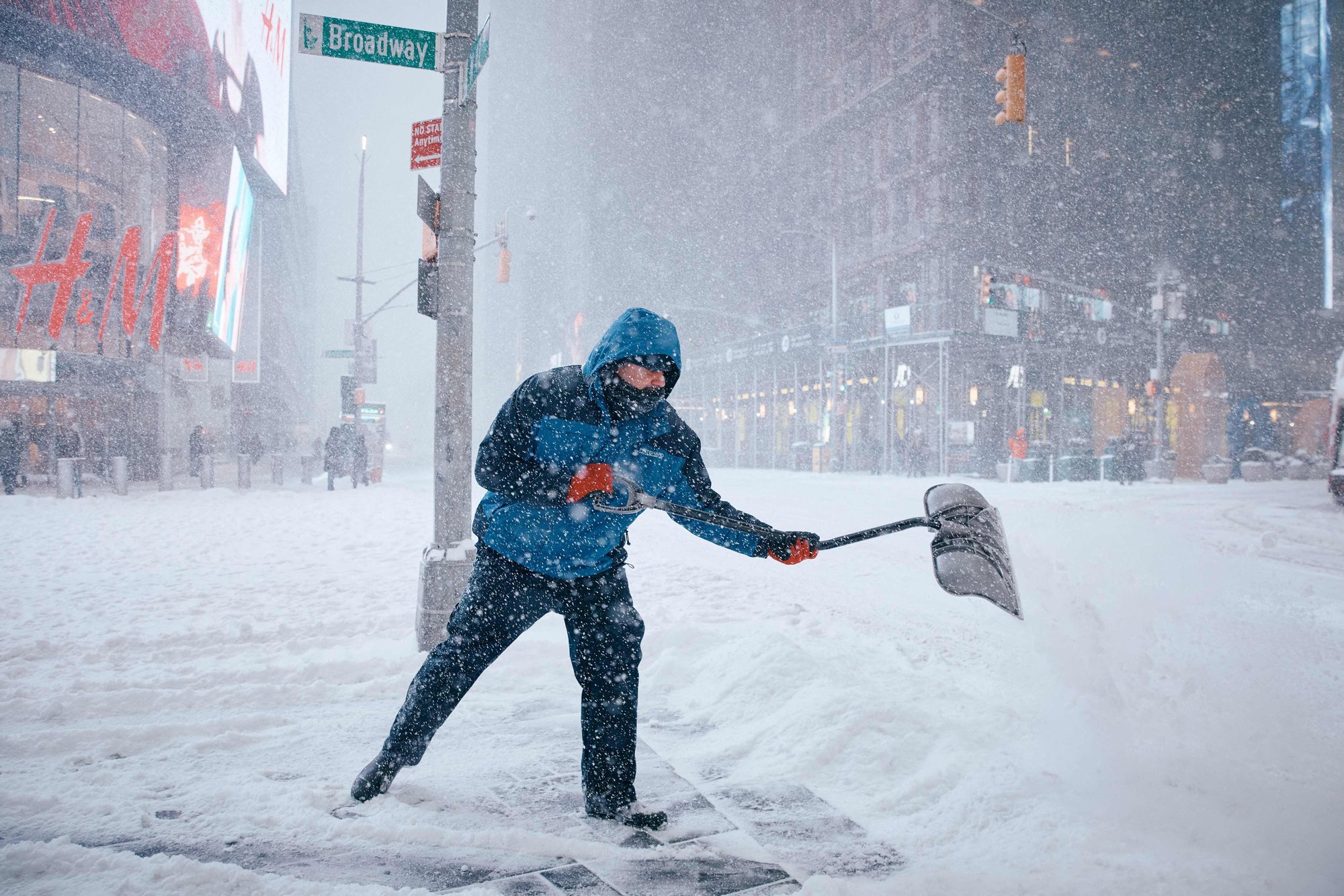 Tugev pakane jättis USA lõunaosas miljon inimest ilma elektrita, kõigi teenuste taastamine võib võtta nädalaid