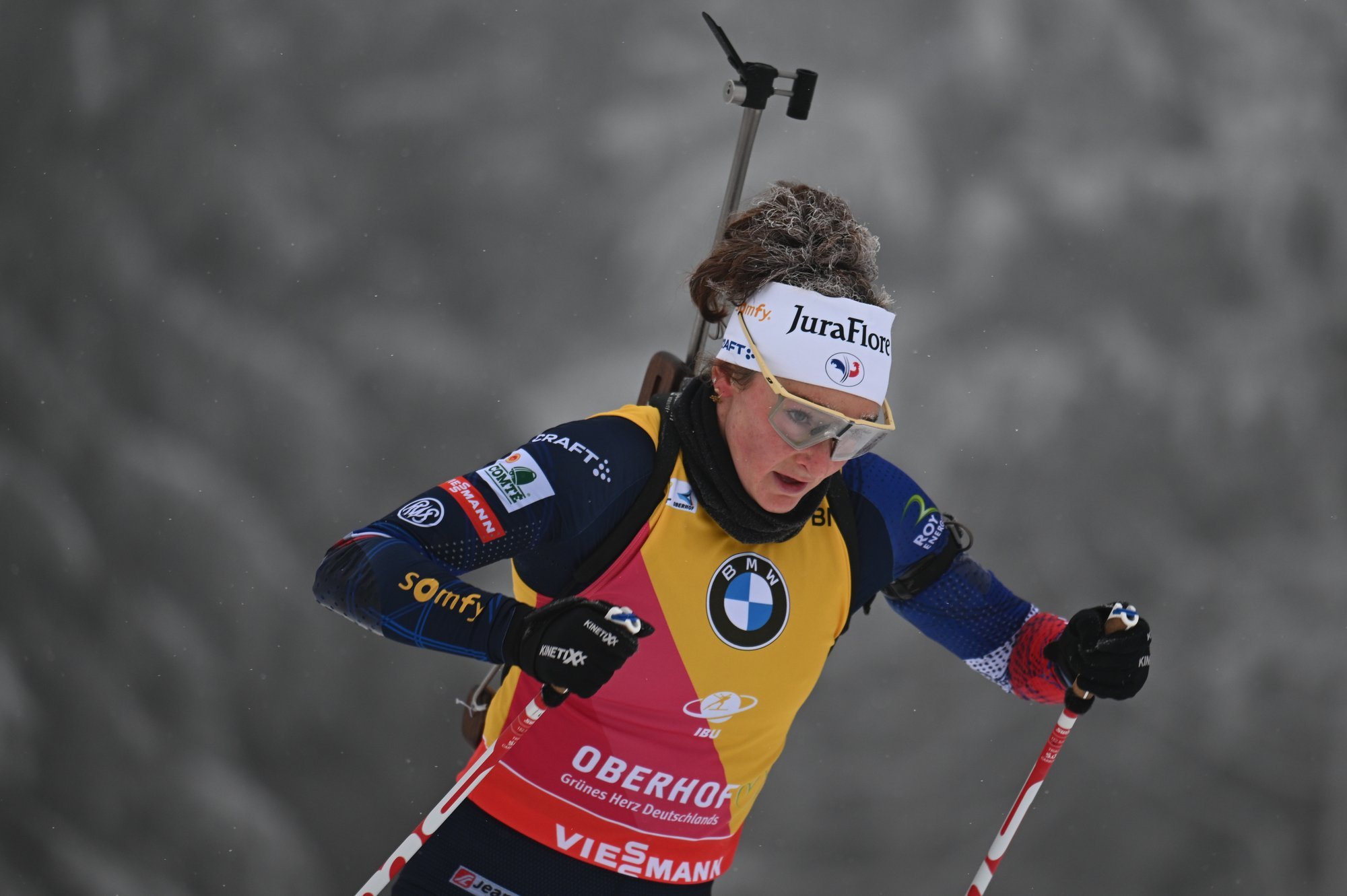 Laskesuusaäss Jeanmonnot kasutas keelatud reklaamkleebist, kuid pääses diskvalifitseerimisest