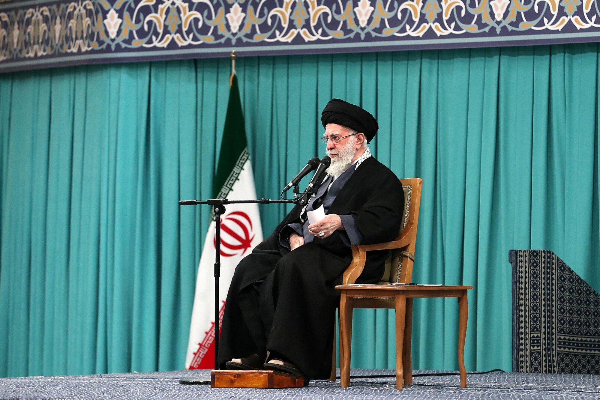 Iraani kõrgeim juht süüdistas Trumpi surmavate protestide õhutamises