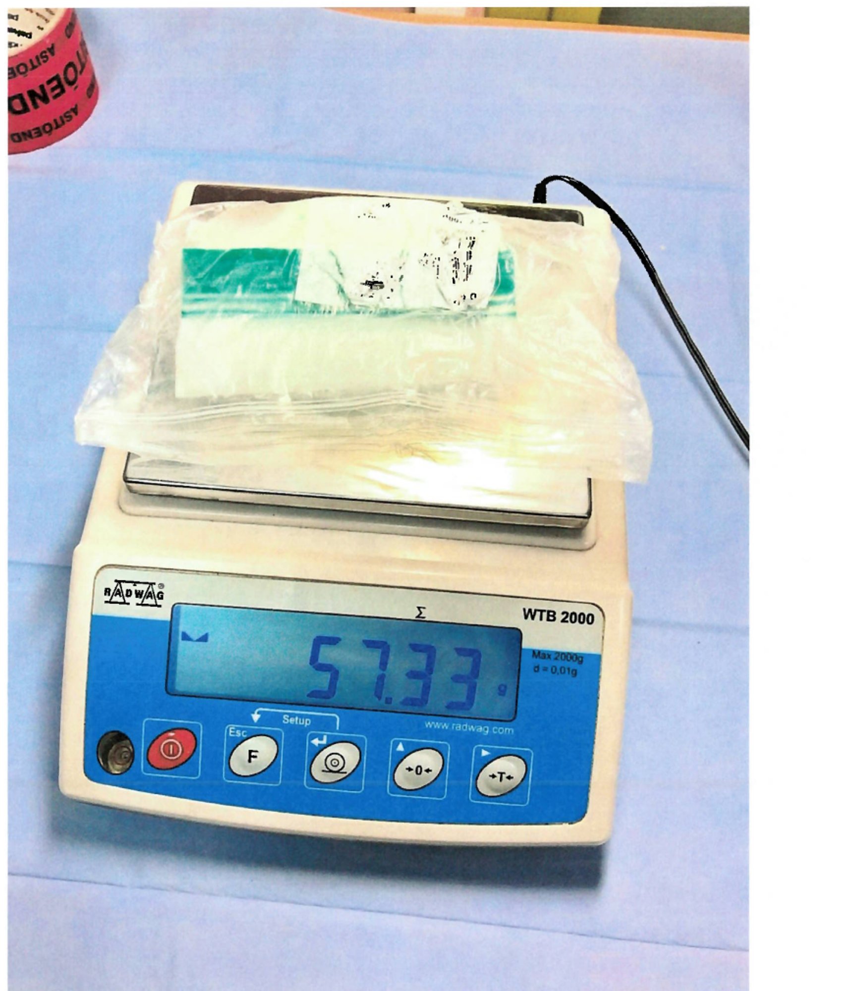 Politsei leidis Tartus sõidukit kontrollides 57 grammi narkootilist ainet