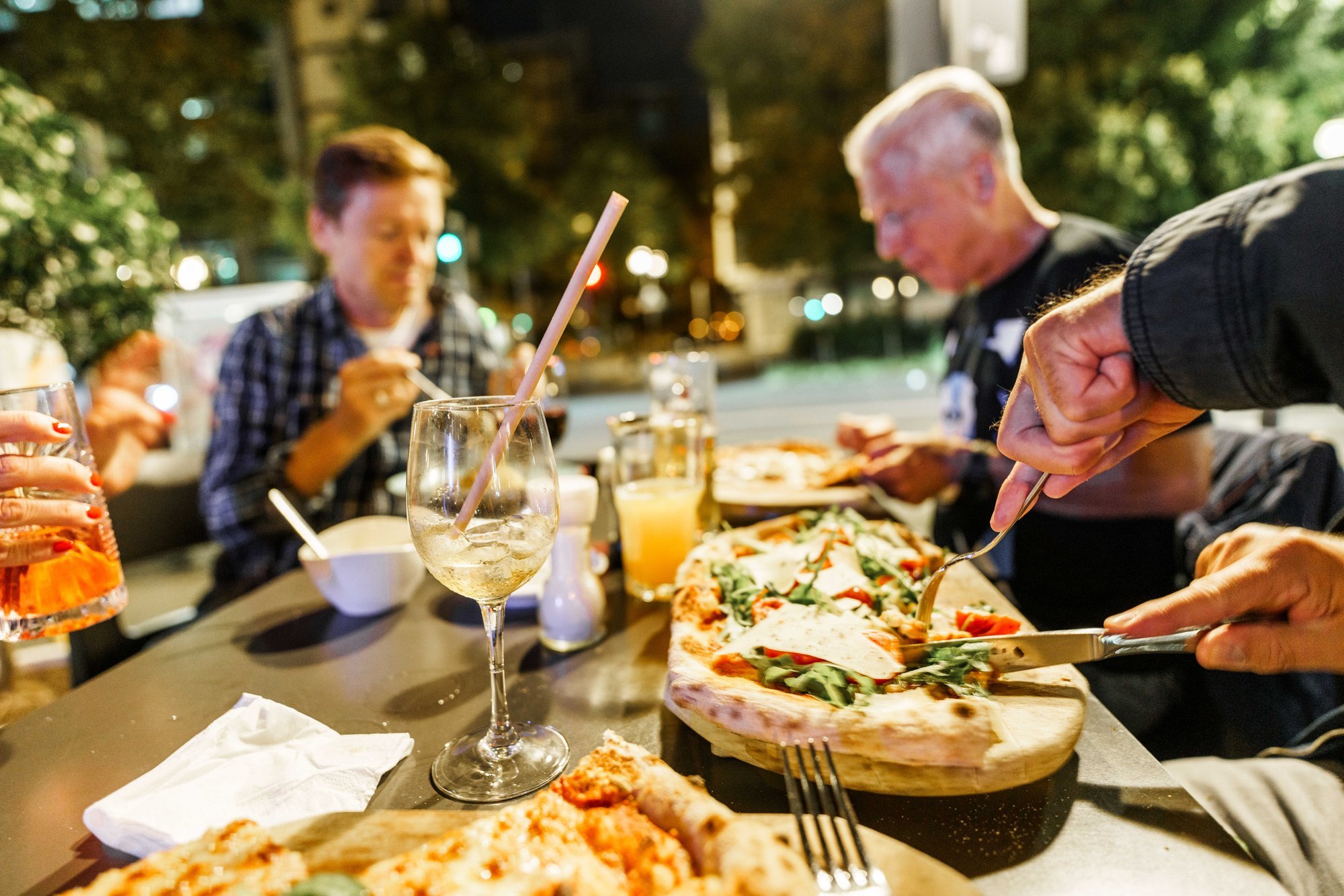 ÜLEVAADE | Mis Euroopa riikides on kalleimad ja millistes odavaimad hotellid ning restoranid?